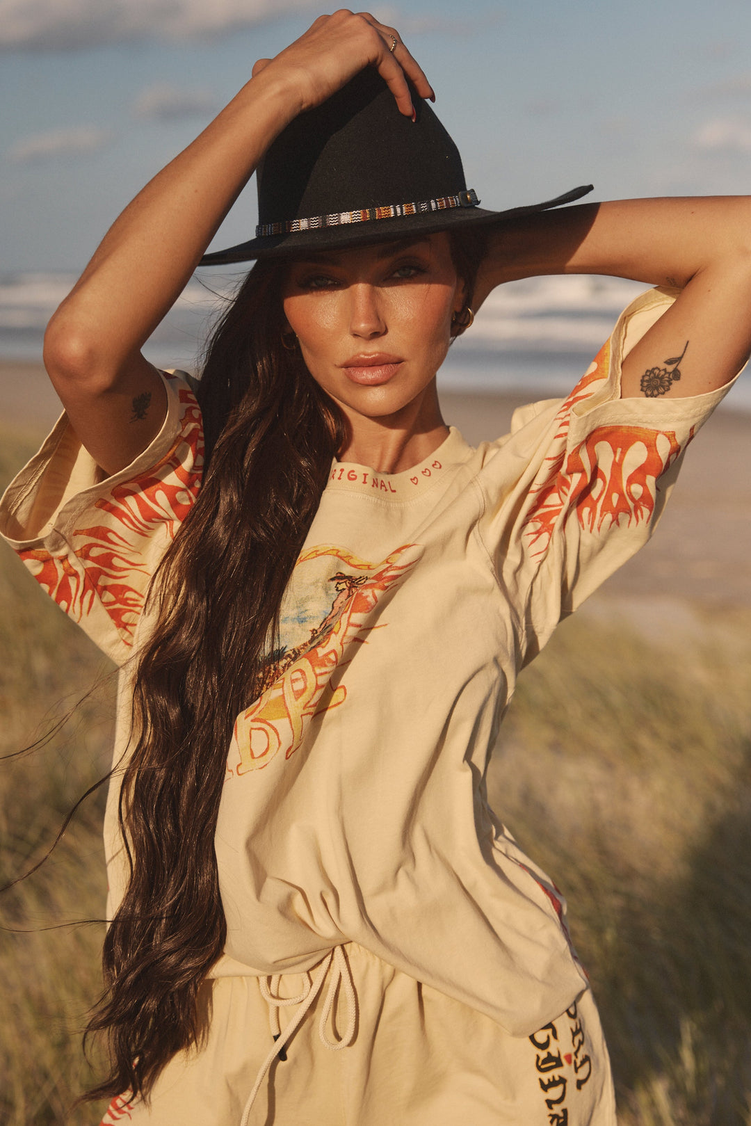 Flaming Cowboy Tee in Sand full look