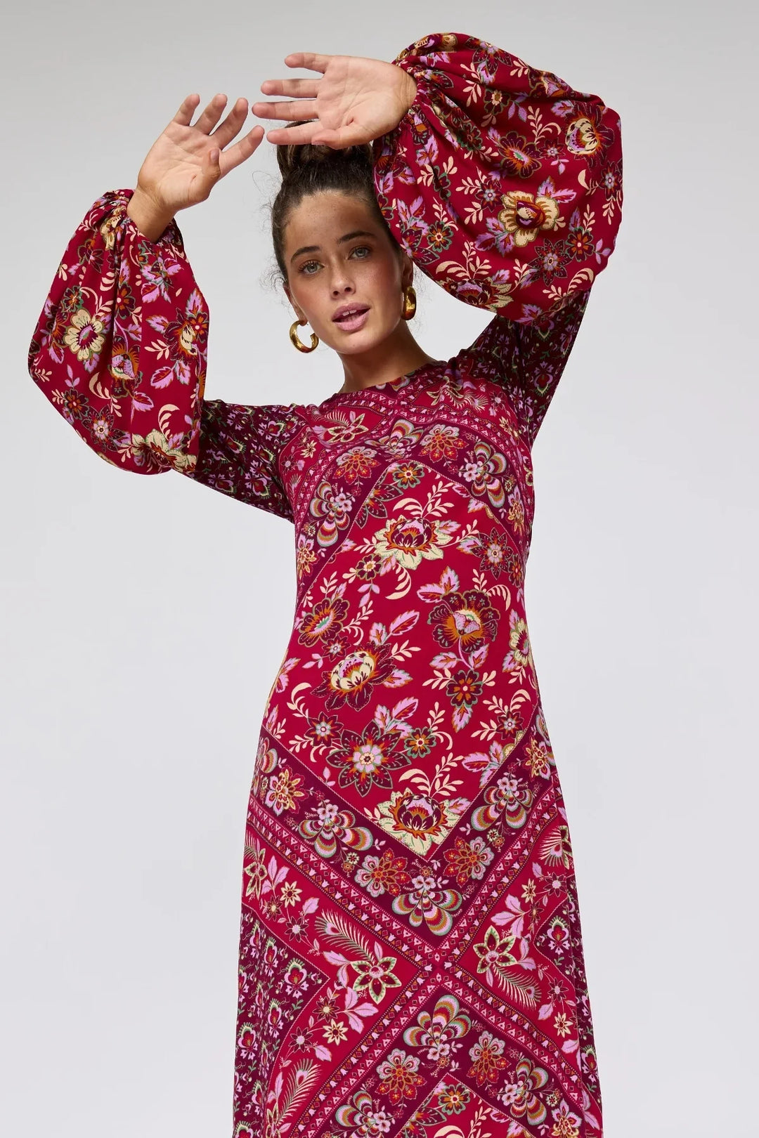 Nine Lives Bazaar Quartz Gown - Pomegranate