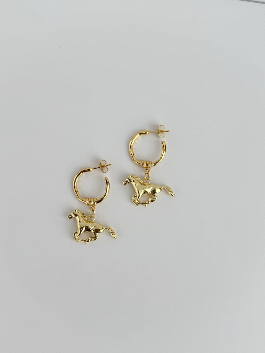 Brandy Horse Charm Gold Hoops | 18K Gold Plated Equestrian Jewelry - Meadow Collectiveearrings