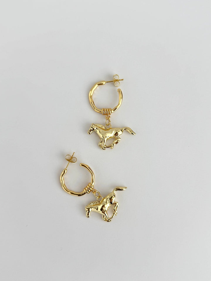 Brandy Horse Charm Gold Hoops | 18K Gold Plated Equestrian Jewelry - Meadow Collectiveearrings