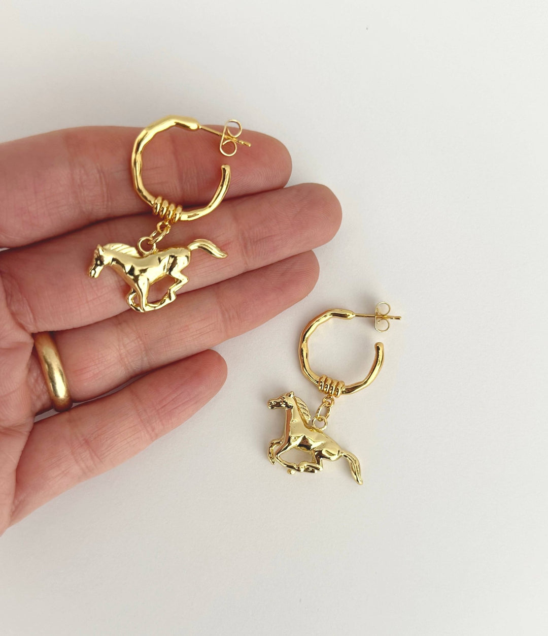 Brandy Horse Charm Gold Hoops | 18K Gold Plated Equestrian Jewelry - Meadow Collectiveearrings