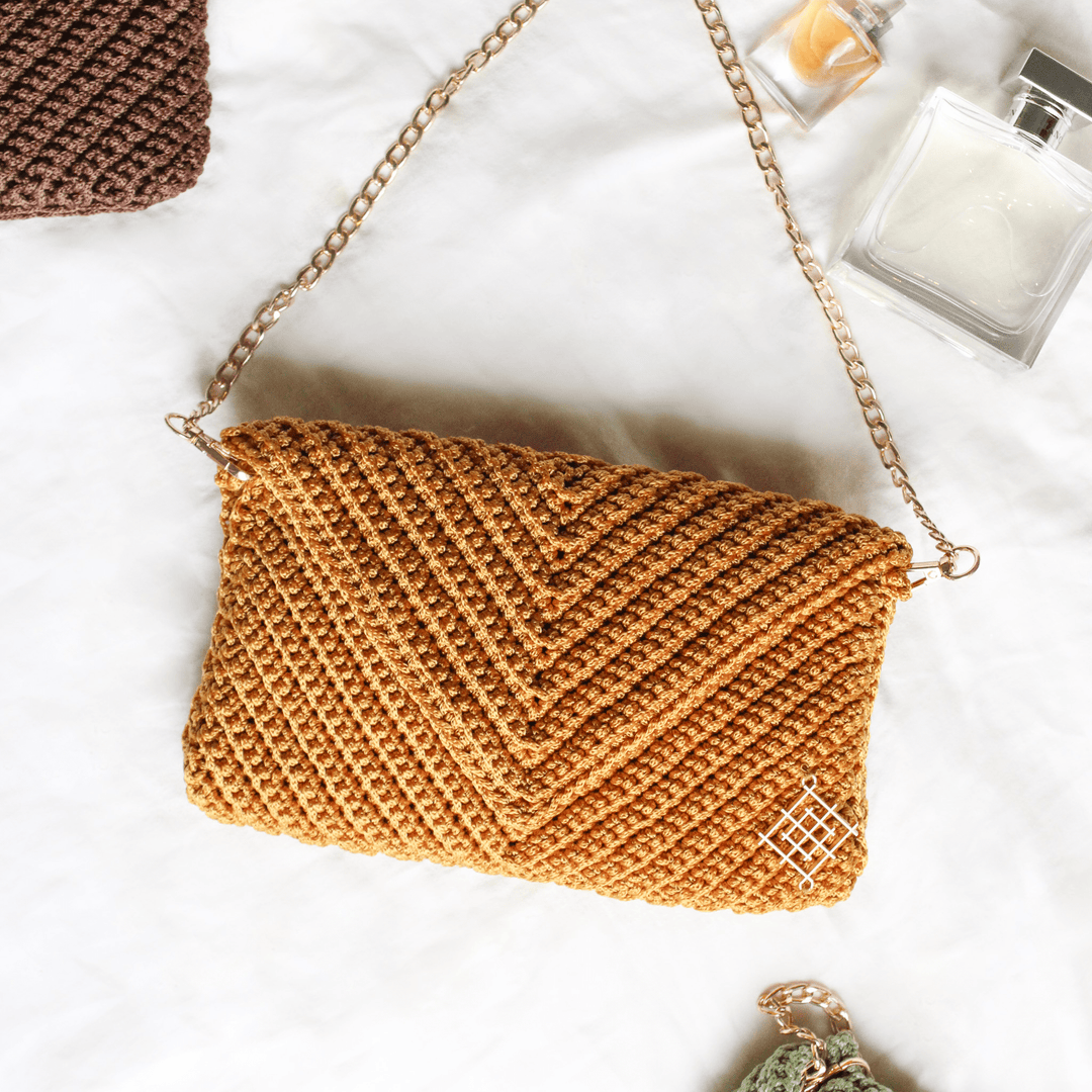 Crochet Envelope Clutch - crossbody chain strap - Meadow Collectiveclutch