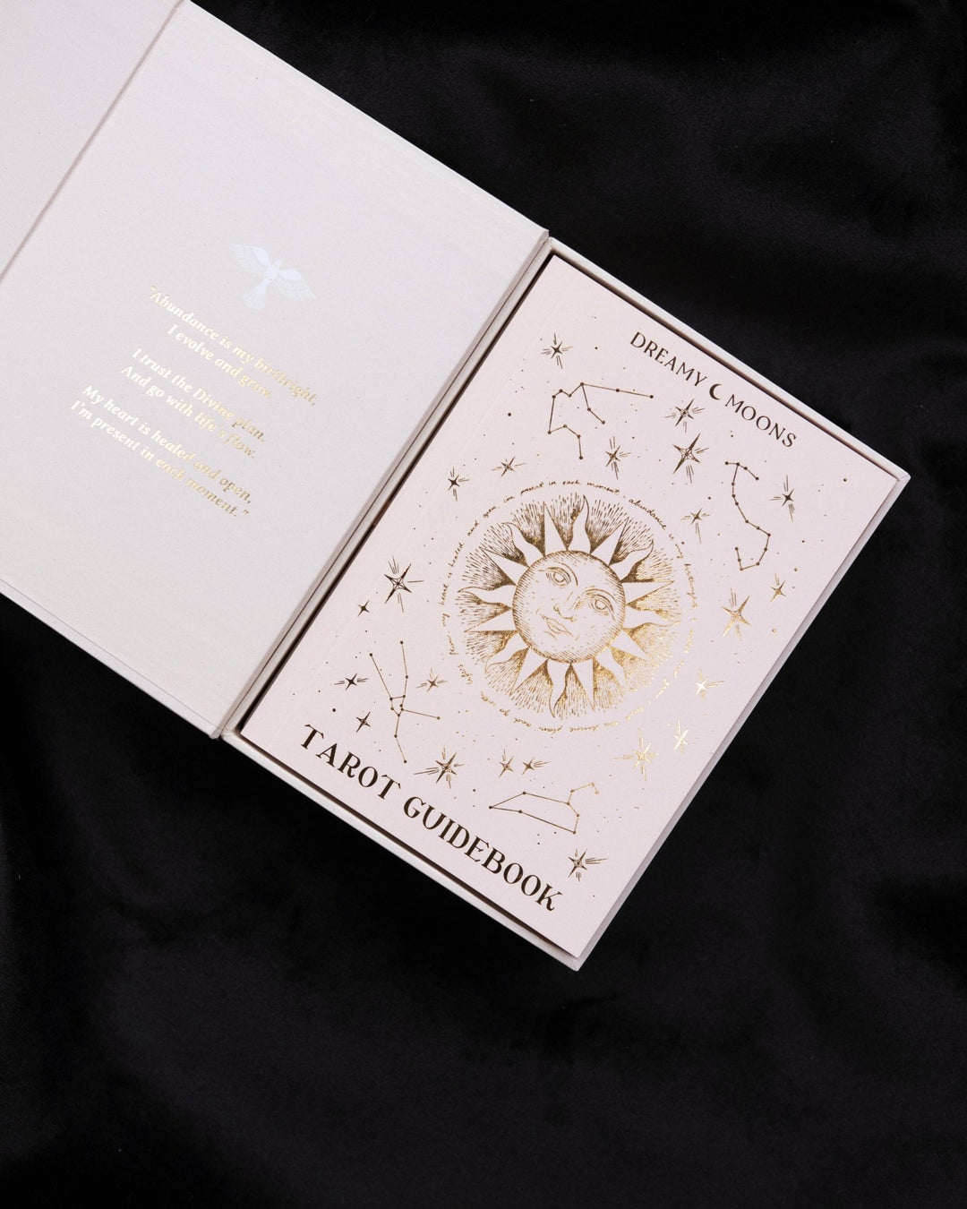 Light worker Tarot Dreamy Moons Deck - Meadow Collectivetarot cards