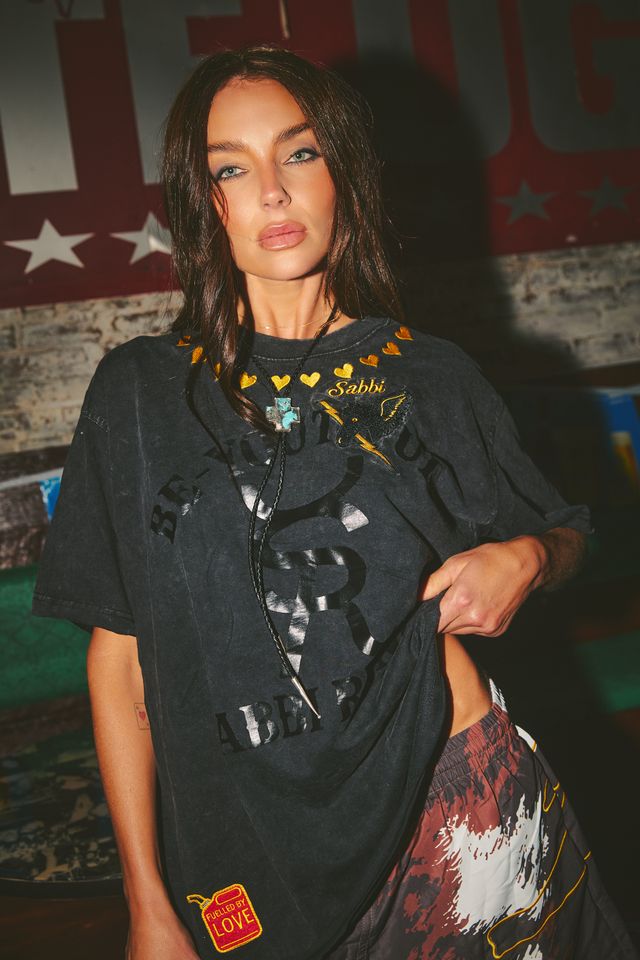 Sabbi Be - Youtiful Ranch Tee - Black - Meadow Collectivet shirt