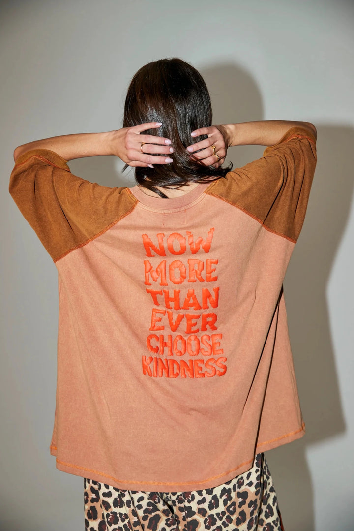 Sabbi Raglan Choose Kindness Tee - Mocha - Meadow Collectiveraglan tee