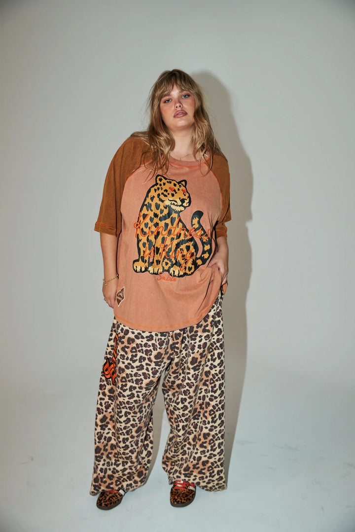 Sabbi Raglan Choose Kindness Tee - Mocha - Meadow Collectiveraglan tee