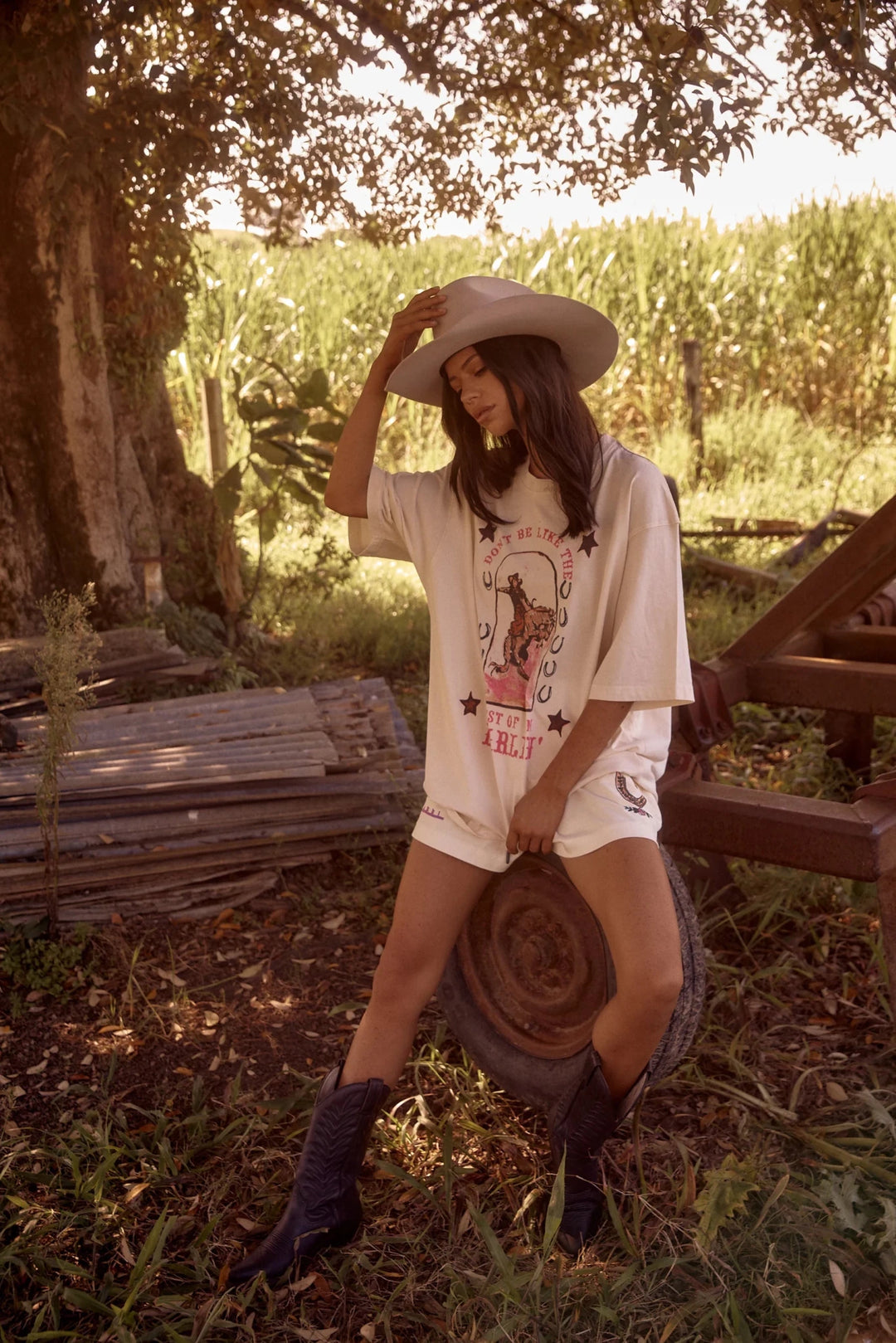 Sabbi The Very Oversized Darlin Tee - Marshmallow - Meadow Collectivet shirt