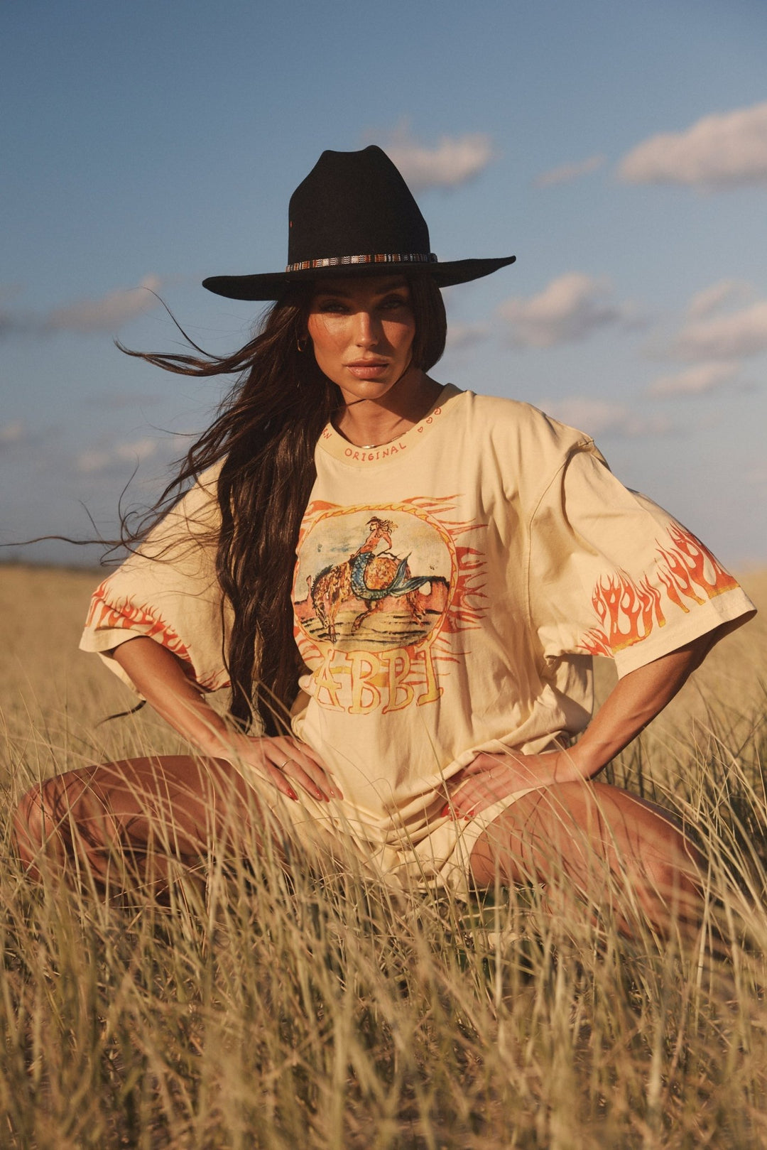 Sabbi Very Oversized Flaming Cowboy Tee in Sand