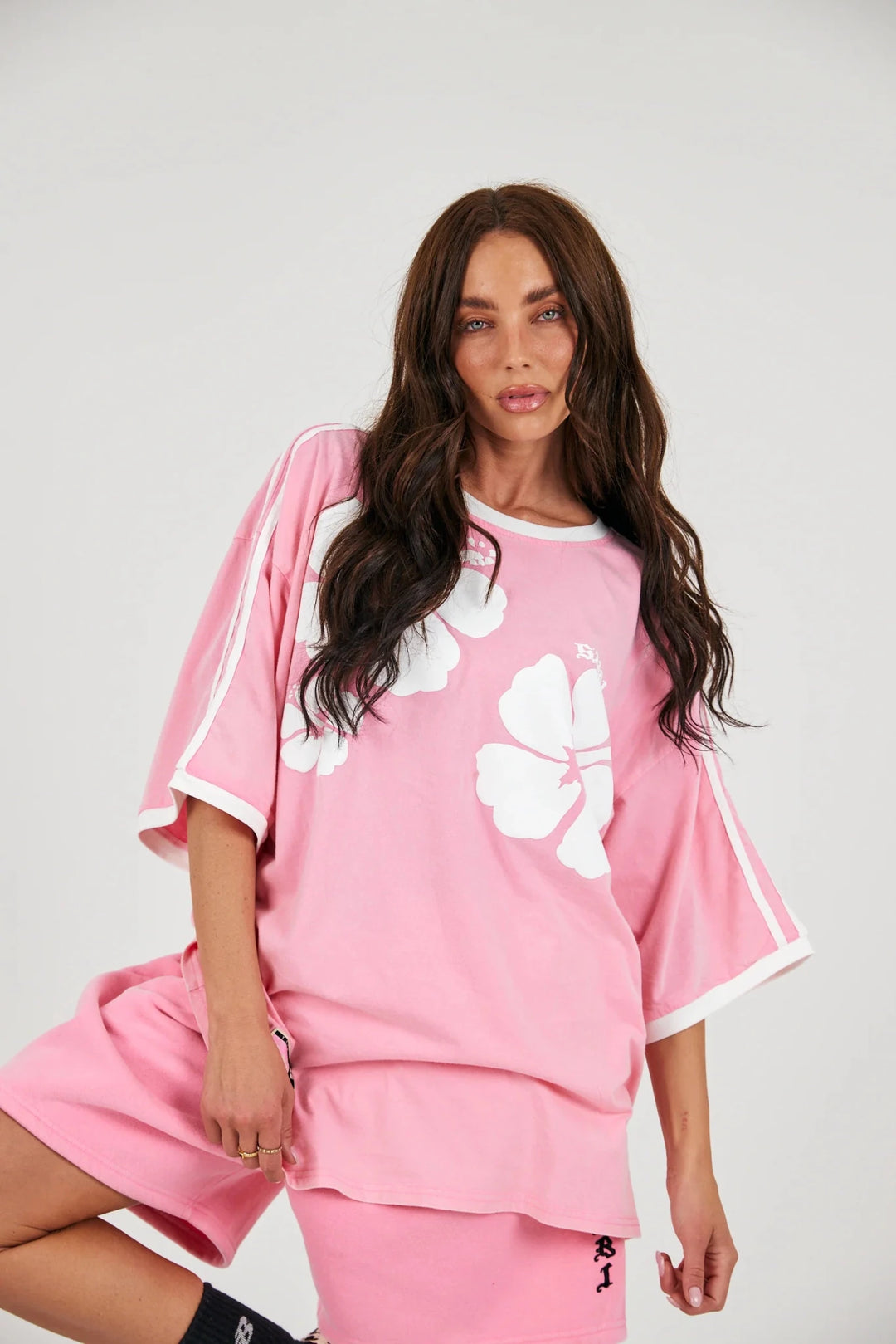 Sabbi The Very Oversized Hibiscus Tee - Pink - Meadow Collectivet shirt