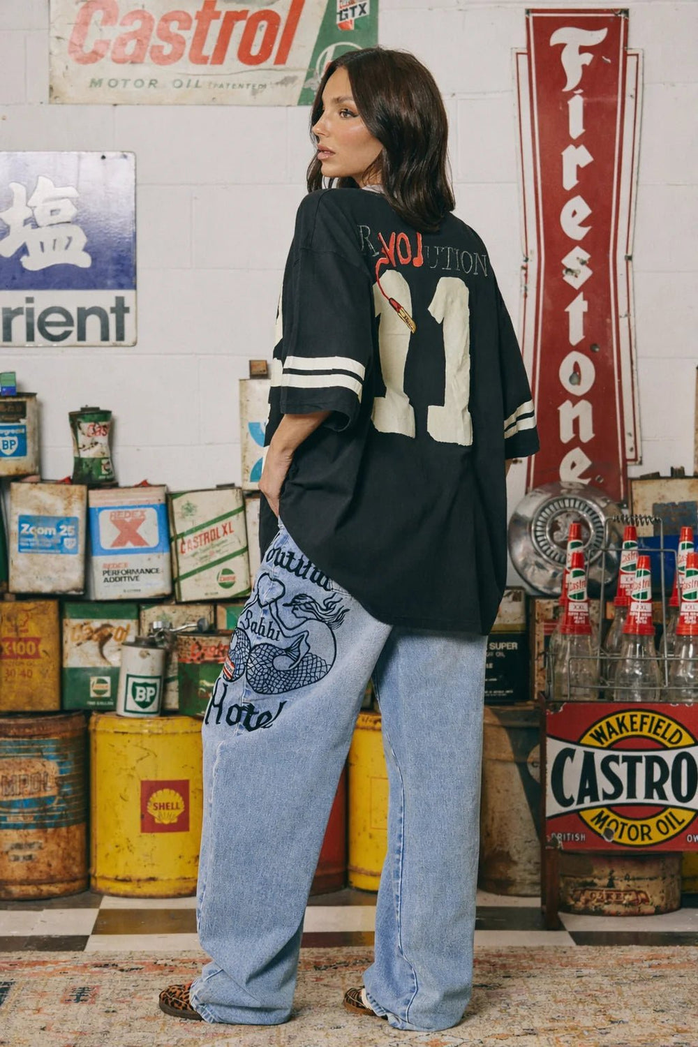 Sabbi Very Oversized Love Revolution Tee- Black - Meadow Collectiveoversized tee