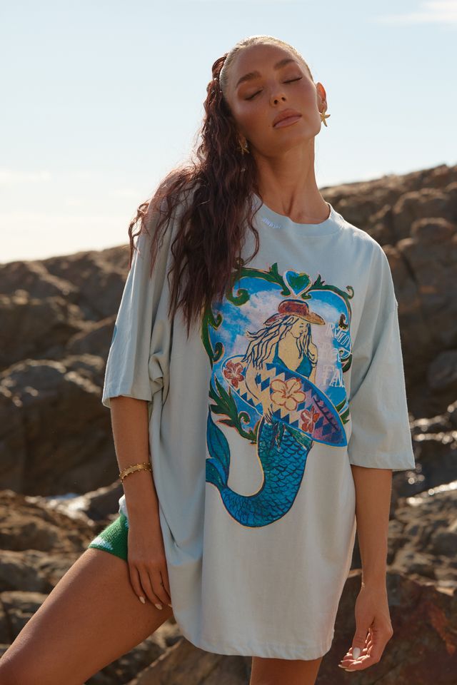 Sabbi Very Oversized Resting Beach Face Tee - Sky Blue - Meadow Collectiveoversized tee